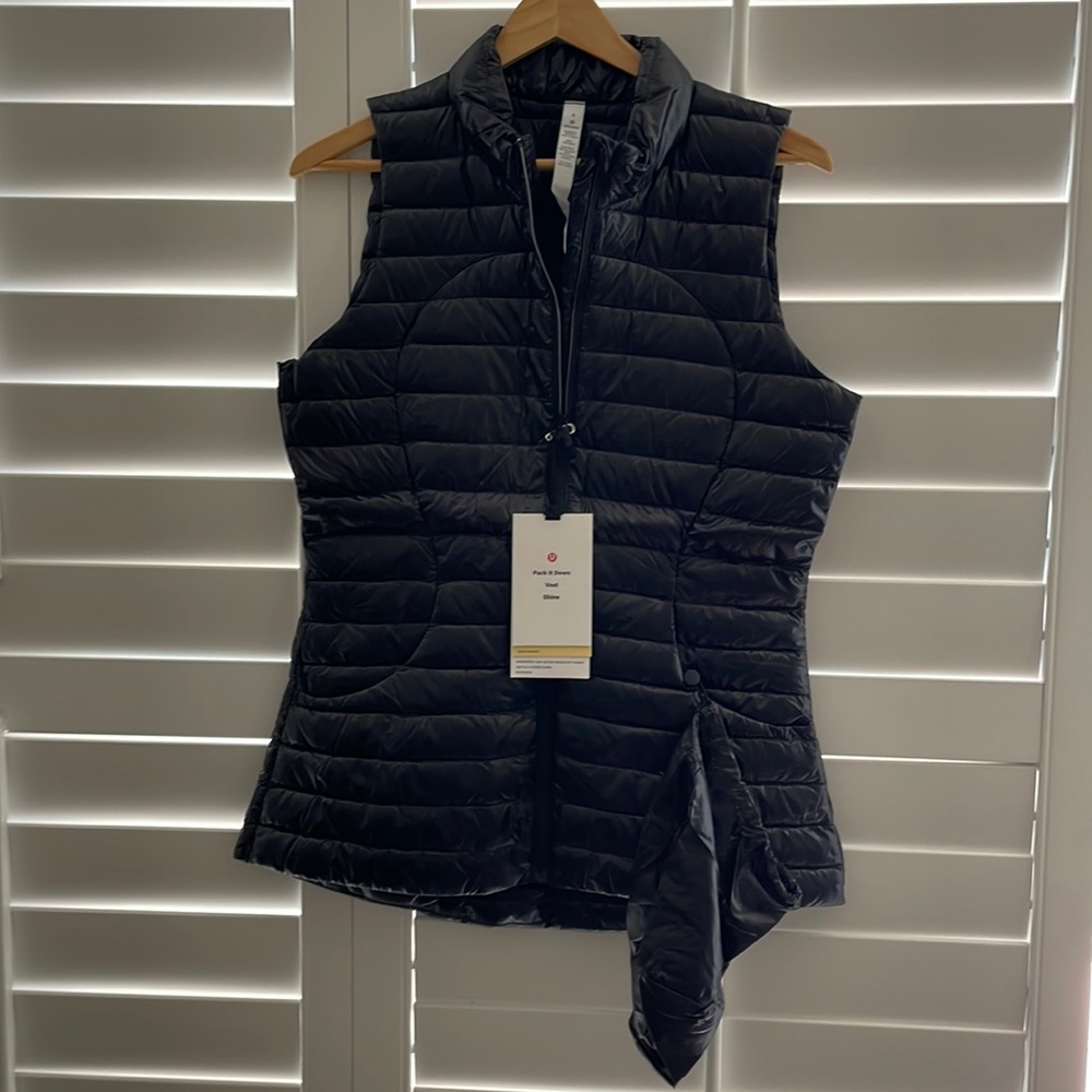 Lululemon Pack it down vest *New with tags!